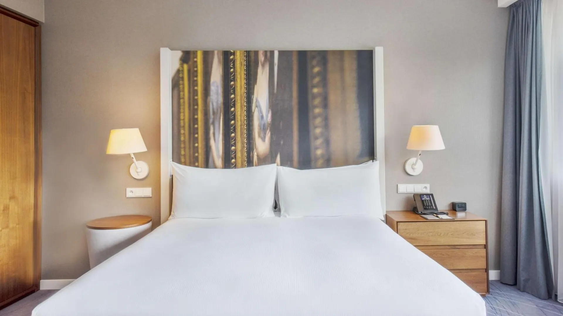 מלון Doubletree By Hilton ורוצלב